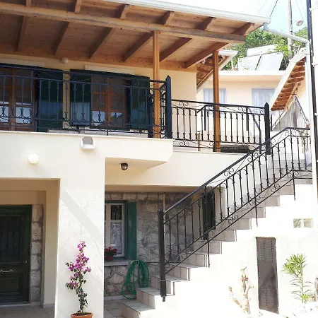 Holiday home Secret Traditional House Exanthia