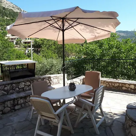 Holiday home Secret Traditional House